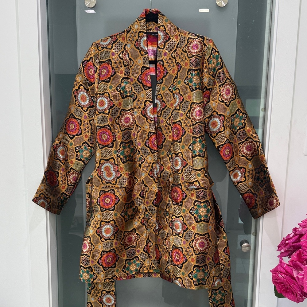 PrettyLittleThing Multicolor Geometric Blouse